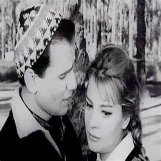 اغنية الحلوة عبد الحليم حافظ بالكلمات كلمات اغنية الحلوة عبد الحليم حافظ مكتوبة كاملة