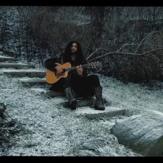 اغنية لسه بحنلها رامي عصام بالكلمات كلمات اغنية لسه بحنلها رامي عصام مكتوبة كاملة