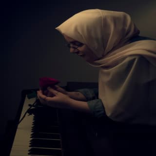 اغنية كل العالم غالية بالكلمات كلمات اغنية كل العالم غالية مكتوبة كاملة