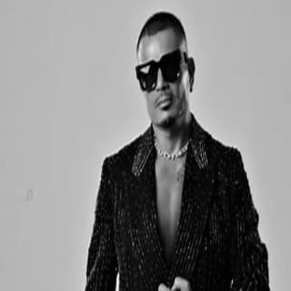 اغنية حبيبتي ملاك عمرو دياب بالكلمات كلمات اغنية حبيبتي ملاك عمرو دياب مكتوبة كاملة